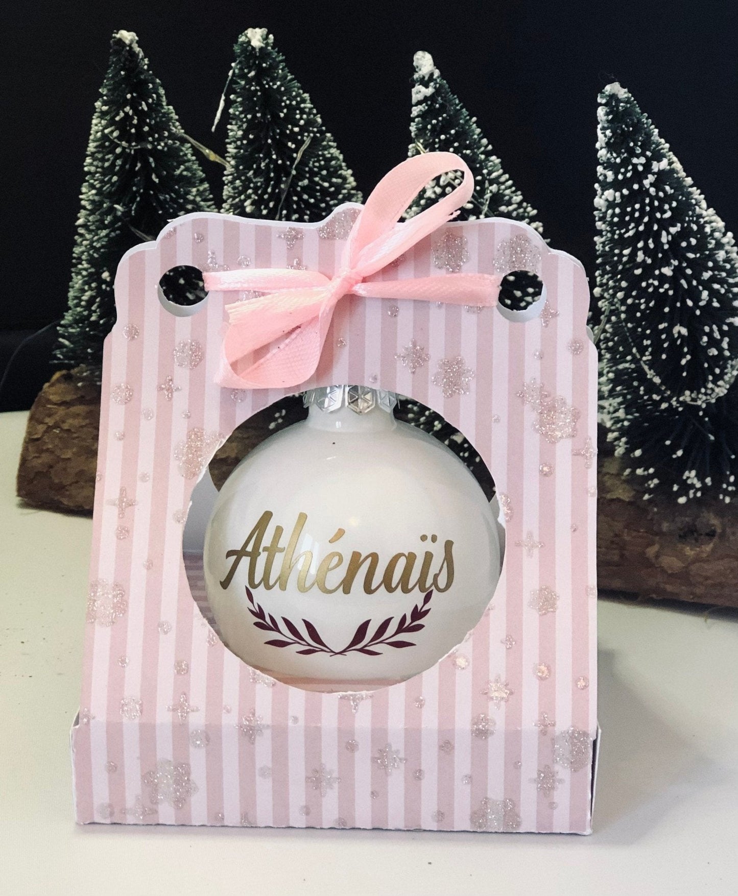 Boule de Noël personnalisée et son coffret cadeau personnalisé fait main - LaBoxaMalice