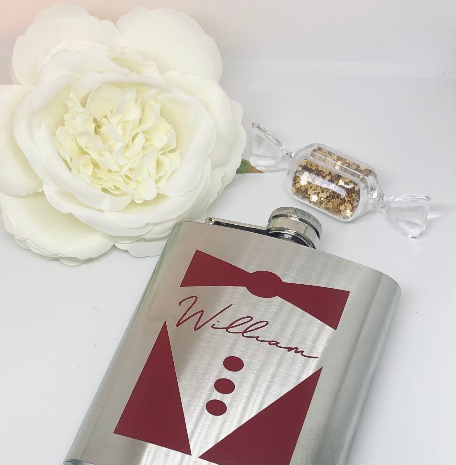 Personalized and cute flask to offer wedding, birthday, Christmas, parties